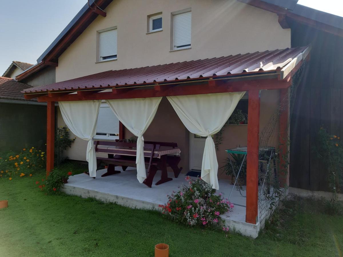 Studio Apartmani "Stimac" Garesnica Exteriör bild